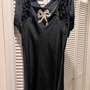 Chic Black Dress with Elegant Design